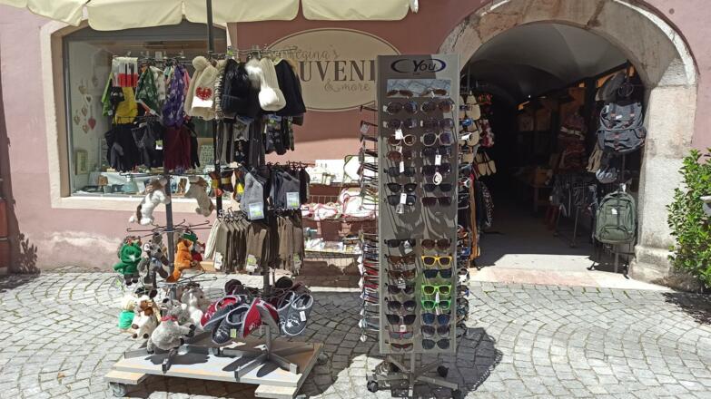 Regina's Souvenirs & more Rattenberg