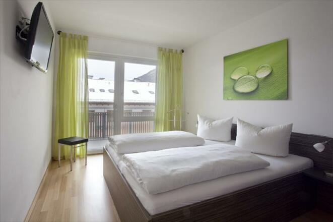 Schlafzimmer groß