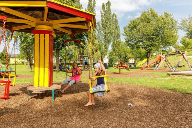 uriger Kinderspielplatz
