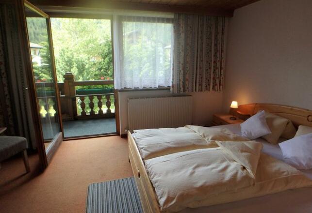 Doppelzimmer mit Südbalkon
