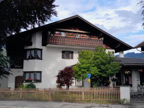 Frontansicht des Hauses