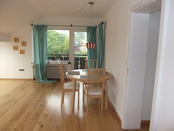 Essbereich im Wohn/Schlafzimmer 2