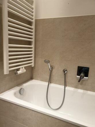 70d21de3-715a-4497-a3ea-28c43d0b285b.f10