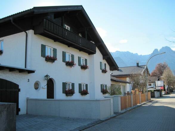 Haus Bader im Herbst