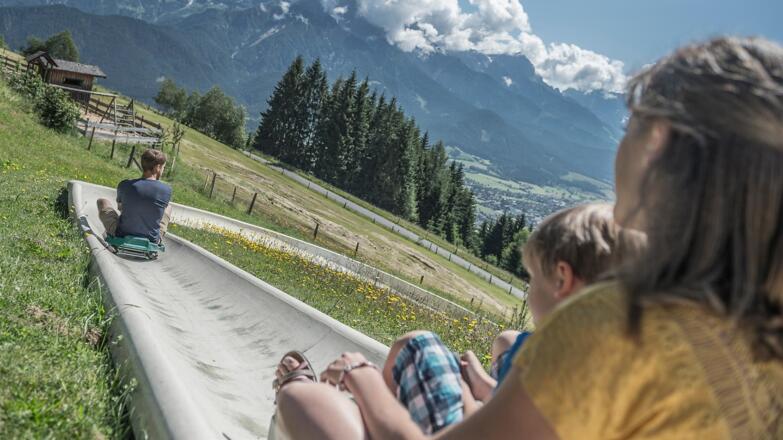 Sommerrodel-Spaß auf der Sommerrodelbahn am Biberg in Saalfelden