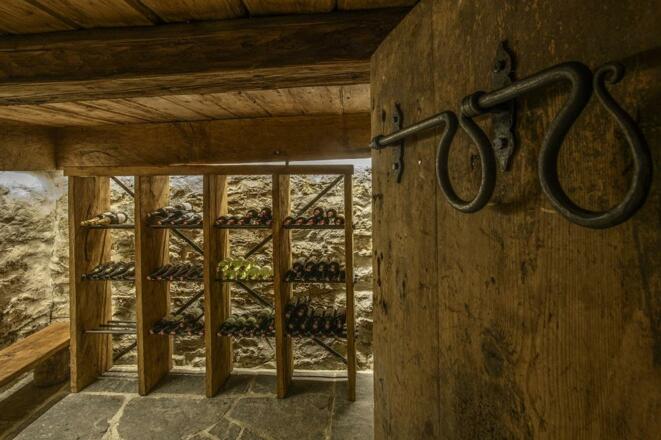 Berghaus Bartholomäberg Wein und Getränkekeller