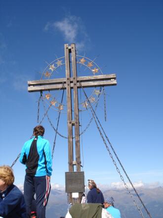Gipfelkreuz der Kinigat