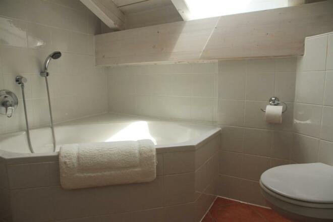 Badezimmer 2/1