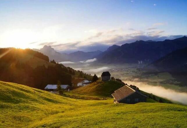 Blick von der oberen Halde nach Tannheim ins Tal