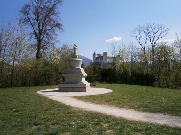 Buddha-Statue mit Festungsblick