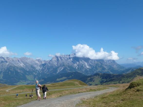 Beeindruckende Aussicht, unter anderem auf den Hochkönig.