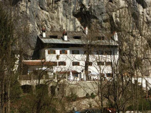 Weber an der Wand in Oberaudorf