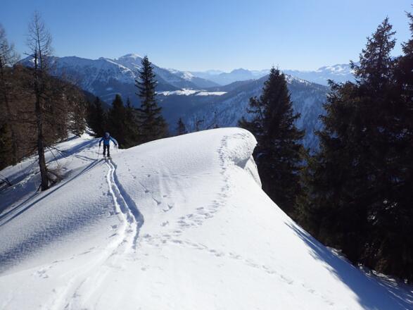 Landschaftlich sehr schöner Gratanstieg zum Einberg