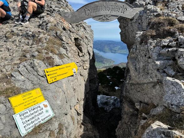 Schafberg Himmelspforte mit Schneeim April