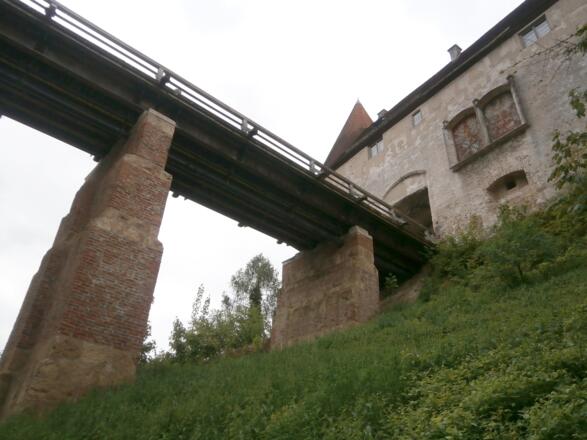 Beim Aufstieg zur Burganlage