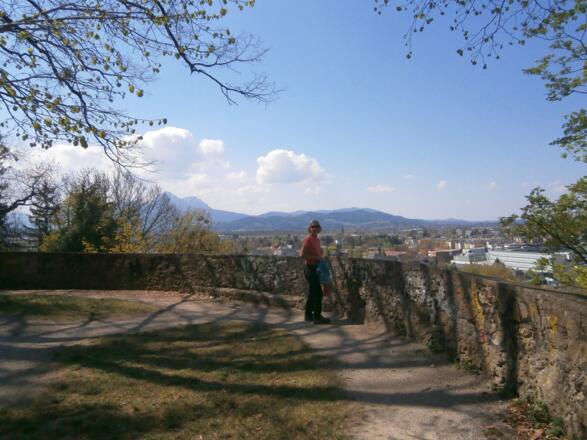 Weiter gehts am Panoramaweg an der Westseite des Mönchsberge