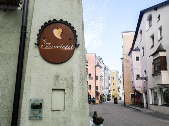 Schild Zirmladal