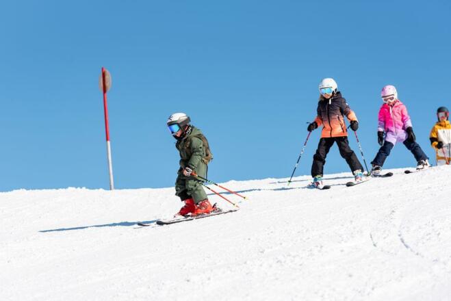 Skischule mit den Kindern