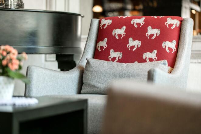 Sporthotel Lobby Klavier