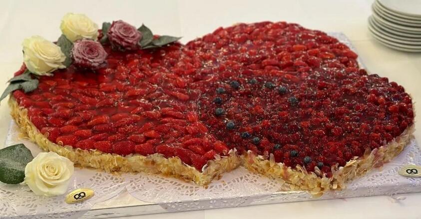 Hochzeitstorte Obstherz