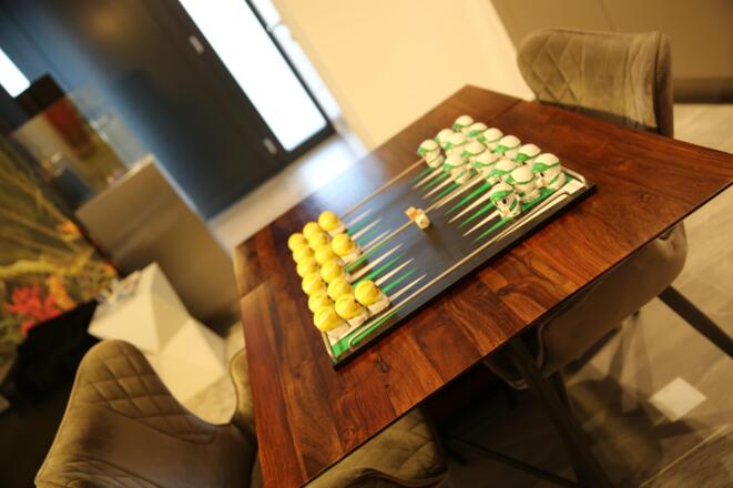 backgammon