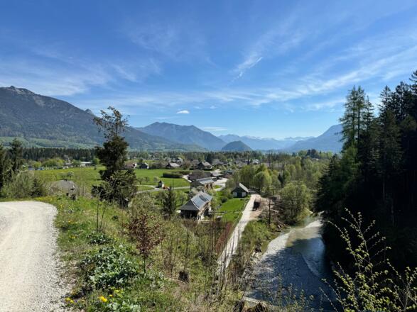 Blick über Abersee und auf unseren Startpunkt, kurz nach der Hochbrücke