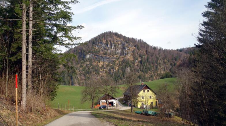 Start Parkplatz 2 Innerrosenau um 785 m.