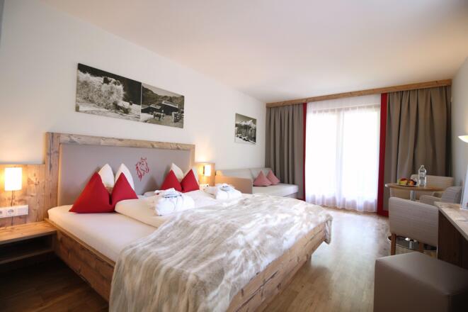 01 Sporthotel_Doppelzimmer_Superior_mit Schlafsofa