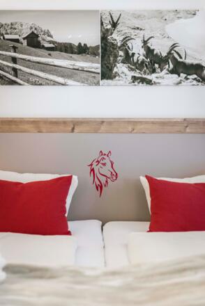 04 Sporthotel_Doppelzimmer_Standard_Bett2