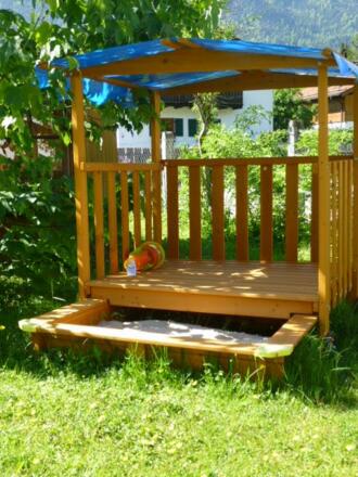 Sandkasten im Garten