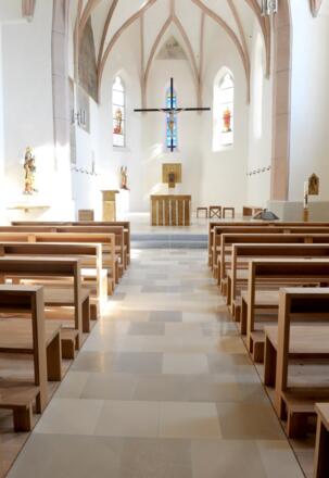 Kircheninnenraum St. Georg