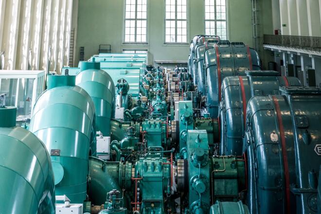 Turbinenhalle im Walchenseekraftwerk