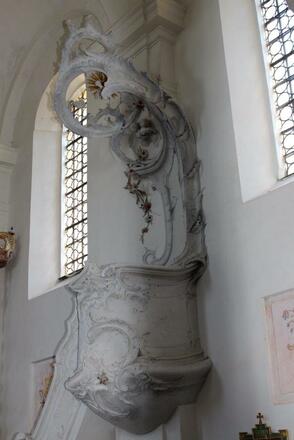 Filialkirche St. Johannes der Täufer Oppolding, Rocaille-Kanzel