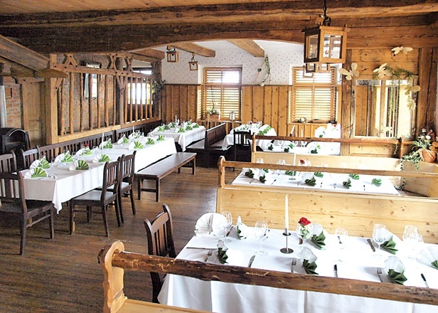 Rustikaler Weinstadl