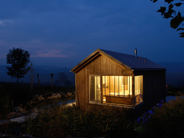 Wasserhaus mit Badewanne