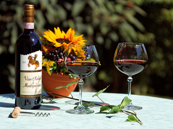 Lassen Sie den Tag mit einem guten Glas Wein ausklingen