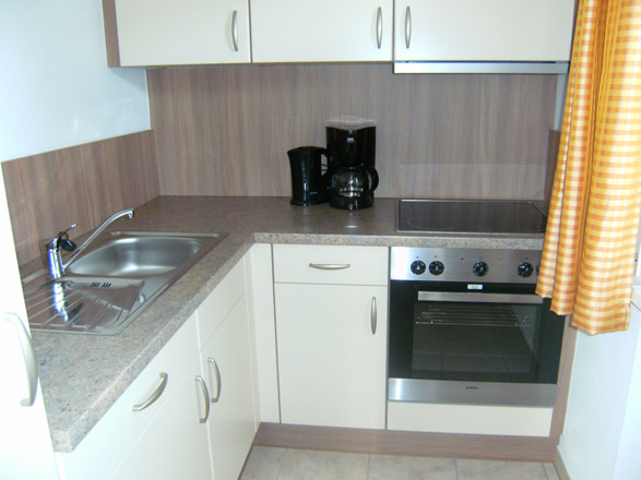 Küche der FeWo mit Backofen