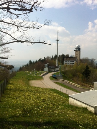 Das Observatorium des Deutschen Wetterdienstes und Wahrzeichen des Hohen Peißenberges
