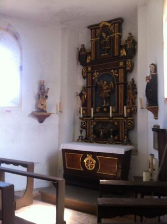 Innengestaltung der St. Michael Kapelle
