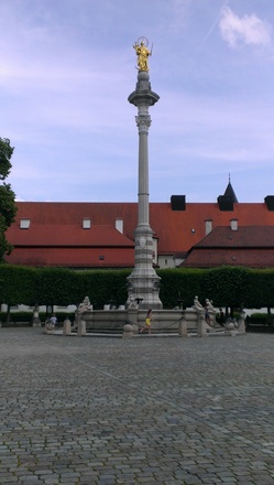 Residenzplatz - Column