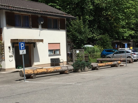 Behinderten Parkplätze Deininger Weiher