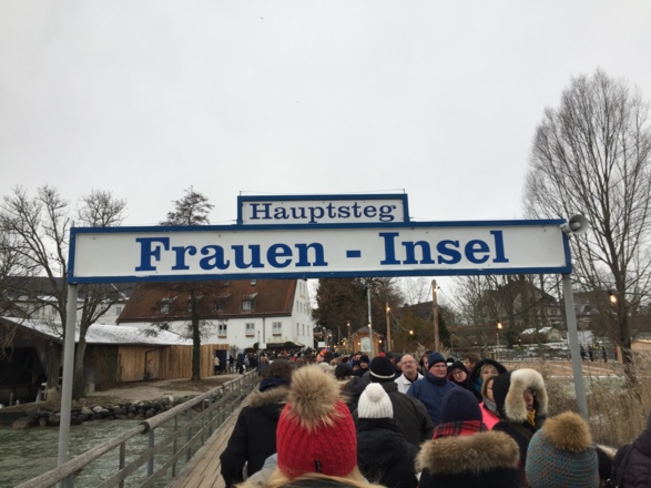 Eingangstor vom Hauptsteg zur Fraueninsel
