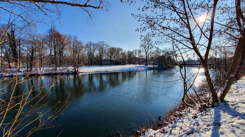 Blick auf die Loisach und die Alte Floßlände