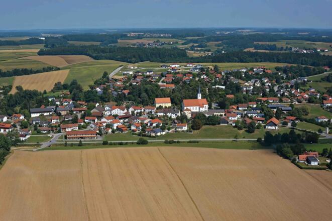 Luftbild von Taufkirchen