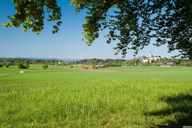 Feldweg von Frieding nach Andechs