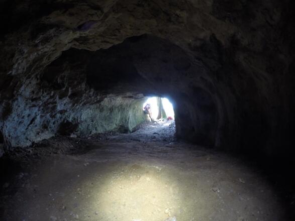 In der Frauenfelshöhle bei Neukirchen