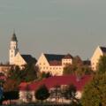 Fuggerschloss und Kirche St. Andreas