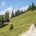 Mountainbiker auf dem Weg zur Bärenmoosalpe