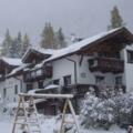 Haus Albin im Winter