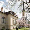 Die evangelische Stadtkirche hinter dem Königlichen Kurhaus Bad Reichenahll